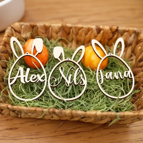 Osterdekoration - Aufhänger mit Hasenohren, personalisiert mit Namen