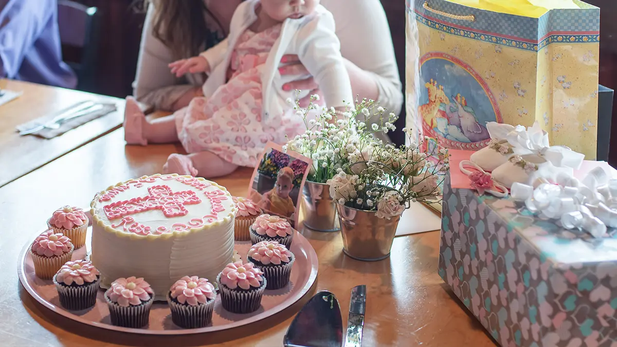 Individuelle Geschenke und Dekorationen zur Taufe