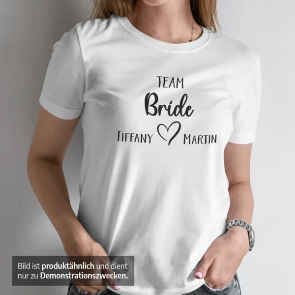 JGA - Team Bride T-Shirt - Mit Namen des Hochzeitspaars - Produktbild