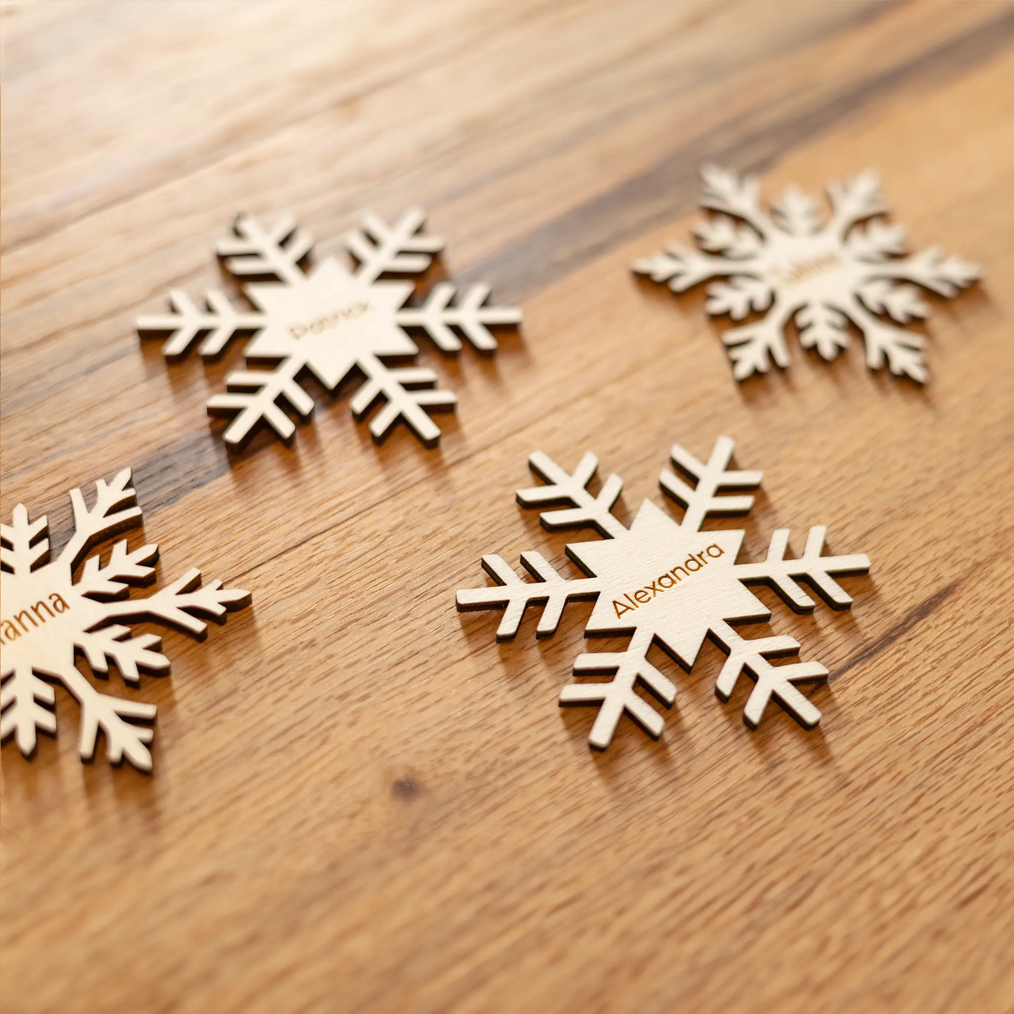 Tischkarten in Schneeflockenform - Detailaufnahme