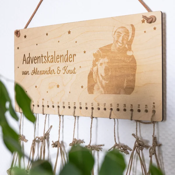 Adventskalender mit Fotogravur aus Holz - Produktbild