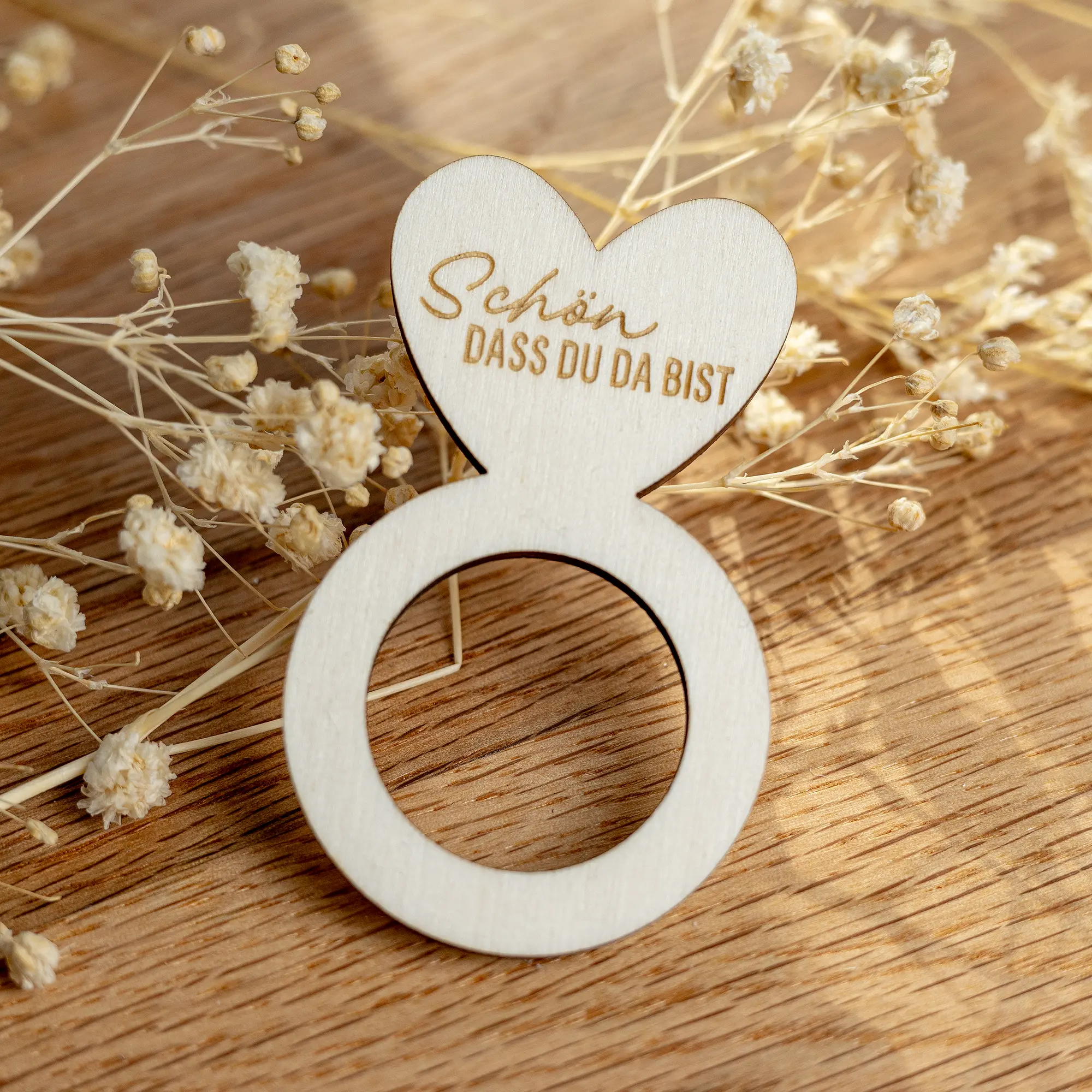 Serviettenringe aus Holz - „Schön, dass du da bist“ 3 Holzserviettenring mit Lasergravur