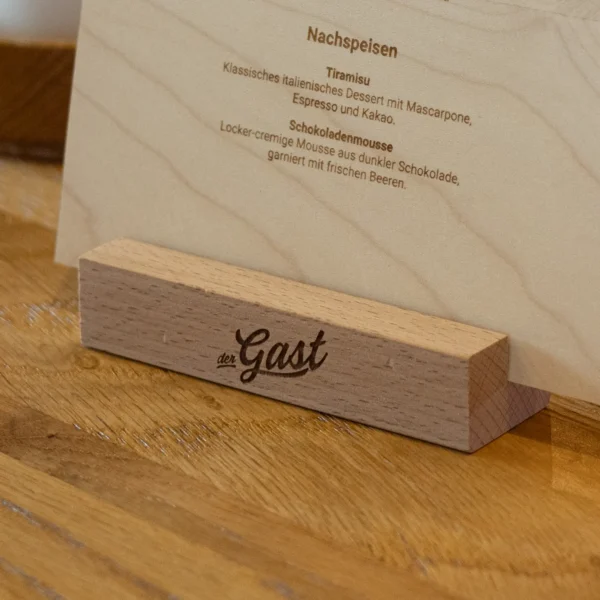 Individualisierbare Kartenständer aus Holz - Titelbild