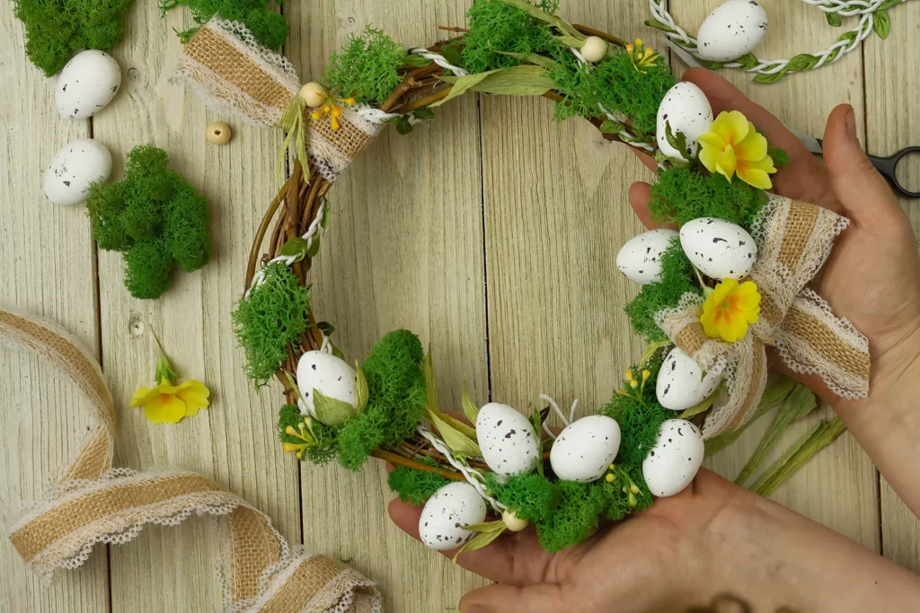Osterdekoration - Osterkranz mit Ostereiern