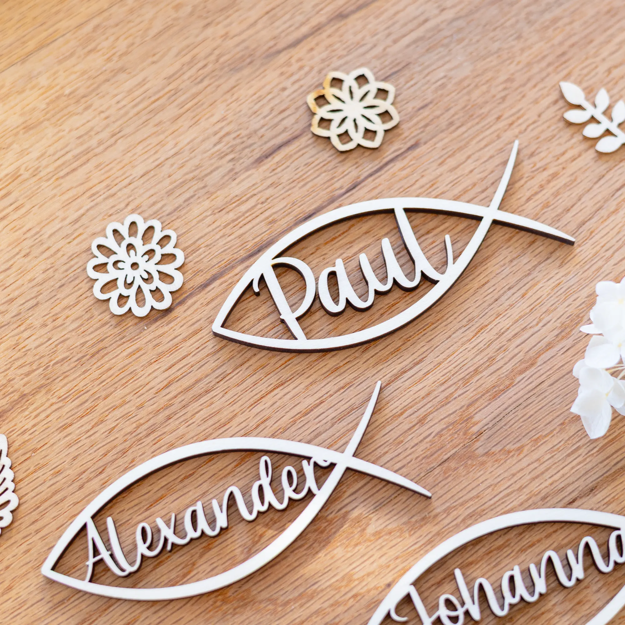 Tischkarte "Fisch" (Ichthys) zur Kommunion – Laserschnitt 5 Fische mit Namen Lasercut - Name Paul