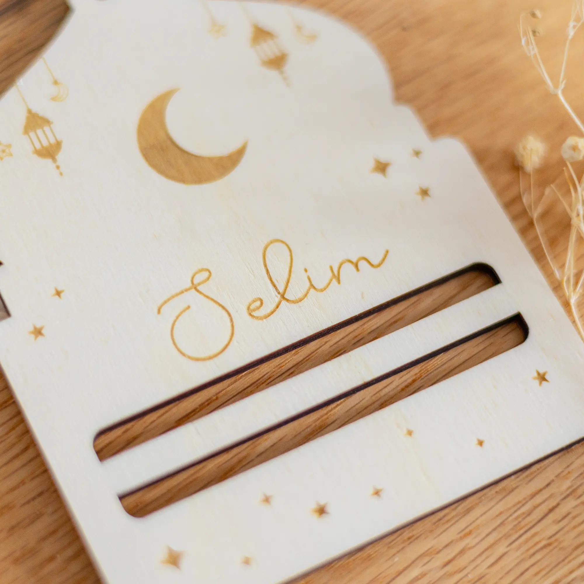 Personalisierter Geldgeschenk Anhänger zu Ramadan aus Holz, Moscheeform 4 Personalisierbarer Geschenkanhänger Moschee - Personalisierung