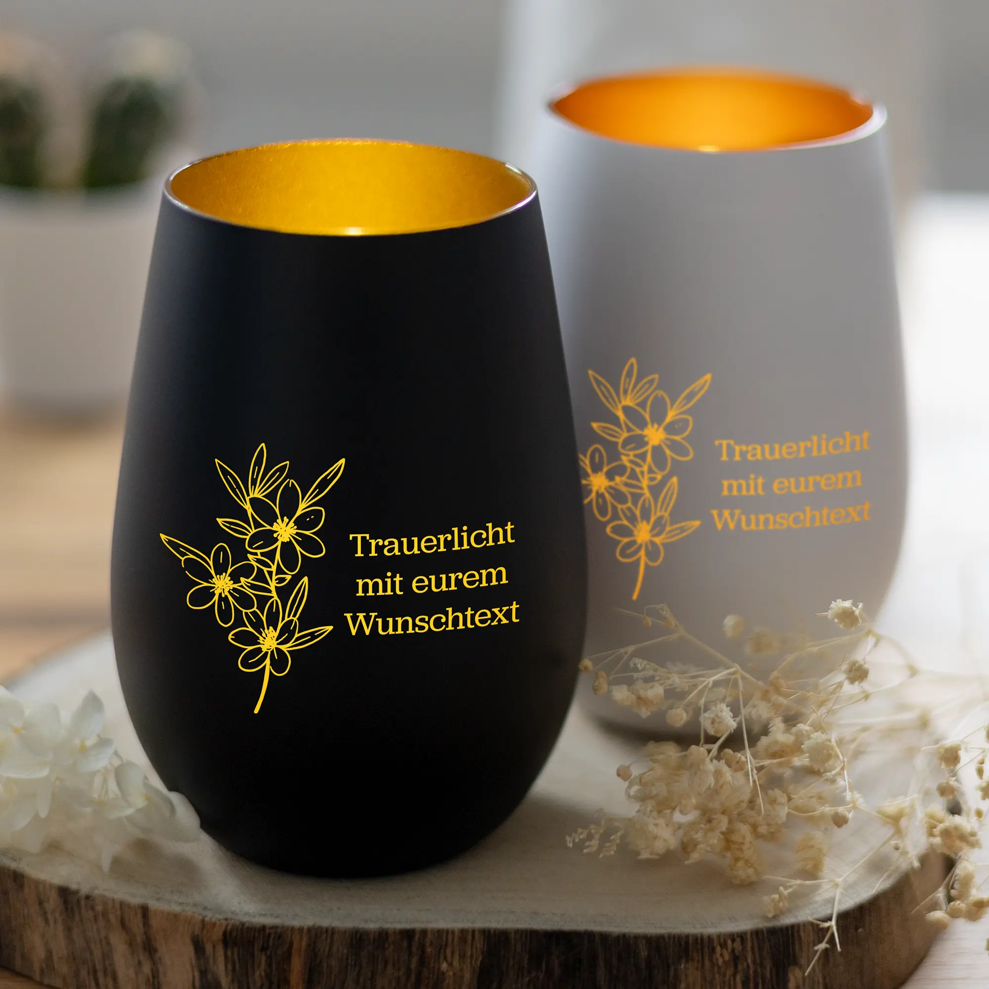 Personalisiertes Trauerlicht mit Wunschtext und Blume 1 Personalisiertes Trauerlicht mit Blumenmotiv - Produktbild