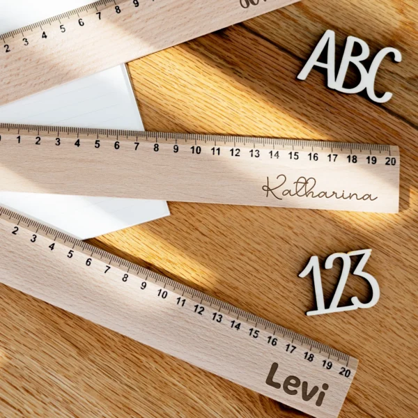Lineale (20cm) mit Wunschname oder Wunschtext - Produktbild