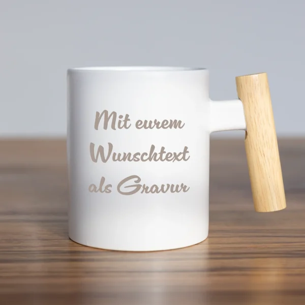 Personalisierte Tasse mit Holzgriff, graviert mit Wunschtext